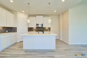 1822 Pining St, New Braunfels, TX 78132 - Photo 4