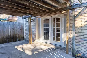 109 Westwood St, Victoria, TX 77901 - Photo 20