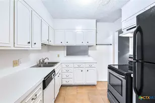 109 Westwood St, Victoria, TX 77901 - Photo 8