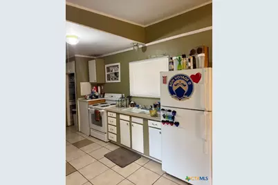 827 Contour Drive, Canyon Lake, TX 78133 - Photo 8