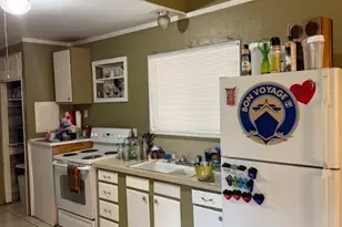 827 Contour Dr, Canyon Lake, TX 78133 - Photo 8