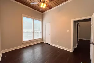 111 N 5th St, Temple, TX 76501 - Photo 14