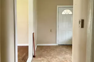 102 Clark St, Yoakum, TX 77995 - Photo 16