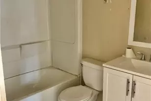 402 Tucker St, Yoakum, TX 77995 - Photo 8