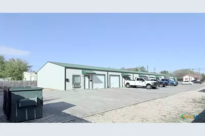 815 Saint Peter Street, Gonzales, TX 78629 - Photo 2