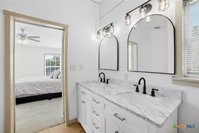 4048 Sutherland Springs Road, Seguin, TX 78155 - Photo 20