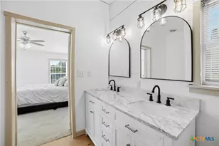 4048 Sutherland Springs Rd, Seguin, TX 78155 - Photo 20