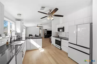 4048 Sutherland Springs Road, Seguin, TX 78155 - Photo 10