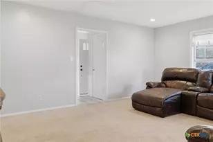 803 Hybiscus Ln, Victoria, TX 77904 - Photo 8