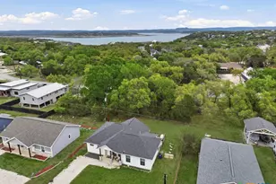 1112 Green Hill Dr, Canyon Lake, TX 78133 - Photo 4