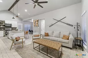 1112 Green Hill Dr, Canyon Lake, TX 78133 - Photo 6