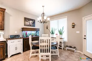 214 Windwood Ln, Victoria, TX 77904 - Photo 6