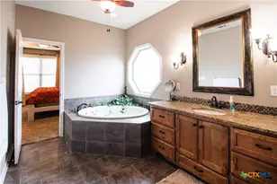 214 Windwood Ln, Victoria, TX 77904 - Photo 12