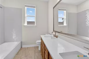 746 Hidden View St, New Braunfels, TX 78130 - Photo 14