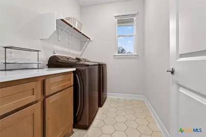 746 Hidden View Street, New Braunfels, TX 78130 - Photo 4
