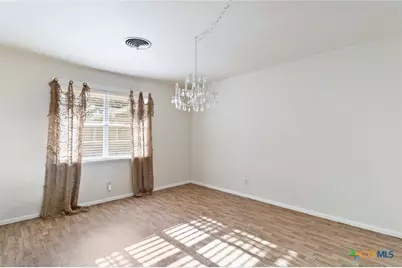 507 Suzanne Street, Edna, TX 77957 - Photo 4