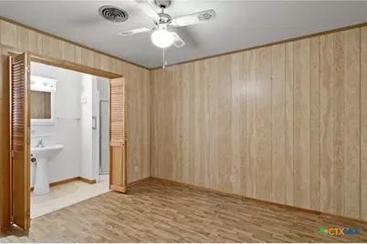 507 Suzanne Street, Edna, TX 77957 - Photo 16