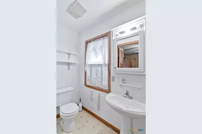 507 Suzanne Street, Edna, TX 77957 - Photo 18