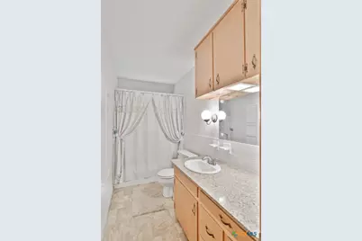 507 Suzanne Street, Edna, TX 77957 - Photo 14