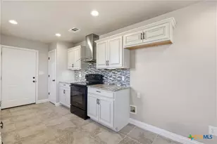 8713 Kansas Ave, Temple, TX 76502 - Photo 12