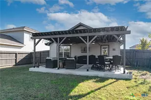 2204 Darst Dr, Seguin, TX 78155 - Photo 28