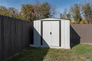 2204 Darst Dr, Seguin, TX 78155 - Photo 26