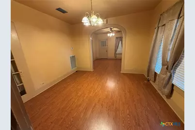 209 Rose St., Yoakum, TX 77995 - Photo 6