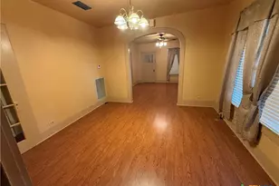 209 Rose St, Yoakum, TX 77995 - Photo 6