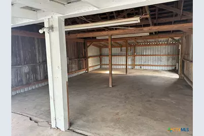 209 Rose St., Yoakum, TX 77995 - Photo 4