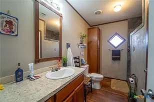 205 Berkshire Dr, Victoria, TX 77905 - Photo 10