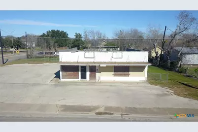 2004 E North Street, Victoria, TX 77901 - Photo 2