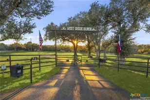 1041 Homestead Ridge, New Braunfels, TX 78132 - Photo 2