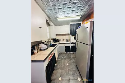 904 Bismark Street, Seguin, TX 78155 - Photo 18