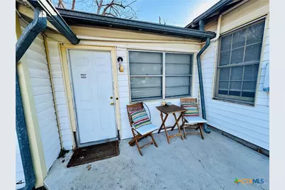 904 Bismark Street, Seguin, TX 78155 - Photo 10