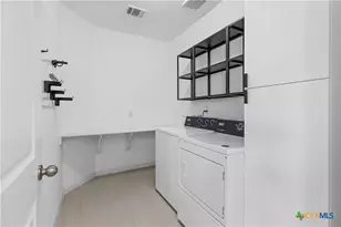 619 Hidden View St, New Braunfels, TX 78130 - Photo 16