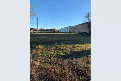 124 Regency Avenue, Victoria, TX 77904 - Photo 2