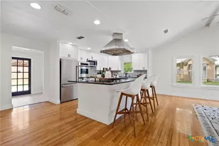 456 Magazine Ave, New Braunfels, TX 78130 - Photo 4