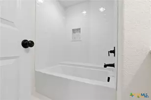 456 Magazine Ave, New Braunfels, TX 78130 - Photo 14