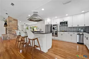 456 Magazine Ave, New Braunfels, TX 78130 - Photo 6