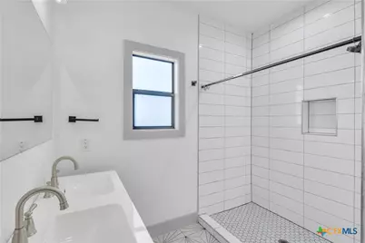 810 Iowa Street #1, San Antonio, TX 78203 - Photo 18