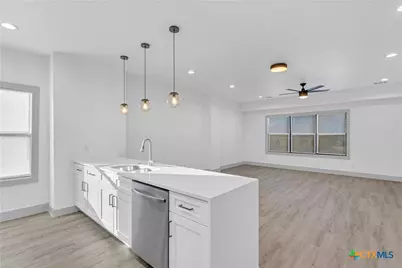 810 Iowa Street #1, San Antonio, TX 78203 - Photo 4