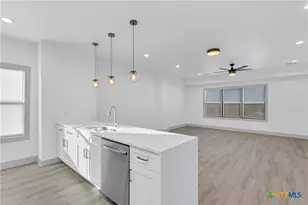 810 Iowa St, San Antonio, TX 78203 - Photo 4