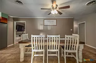 535 Travis St, Port Lavaca, TX 77979 - Photo 12