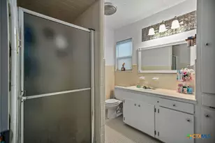 535 Travis St, Port Lavaca, TX 77979 - Photo 16