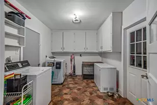 535 Travis St, Port Lavaca, TX 77979 - Photo 28