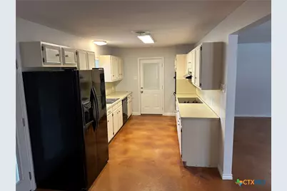 1313 Fieldcrest, New Braunfels, TX 78130 - Photo 8