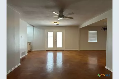 1313 Fieldcrest, New Braunfels, TX 78130 - Photo 4