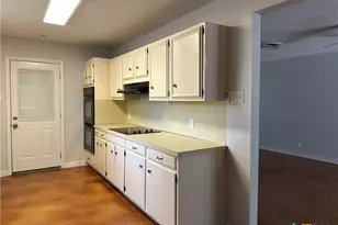 1313 Fieldcrest, New Braunfels, TX 78130 - Photo 10