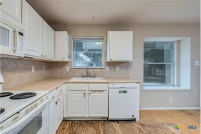 2677 Dove Crossing Drive, New Braunfels, TX 78130 - Photo 10