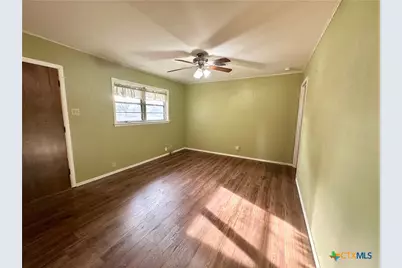 113 E Young Avenue, Temple, TX 76501 - Photo 28